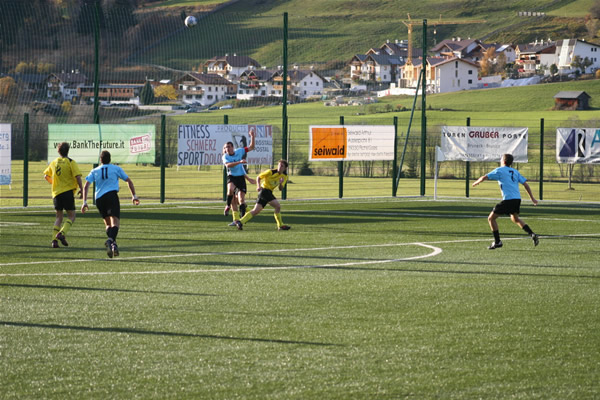 gal/09. Spieltag- Pichl Gsies-SV Reischach/2006-10-30 - SVR gg. Pichl Gsies 077.jpg